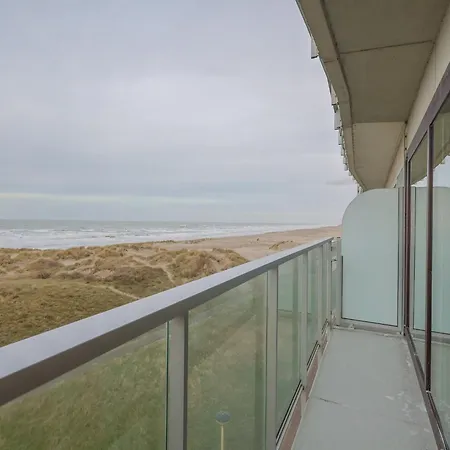 Apartment By The Sea In Belgium With Access, Cleaning Included Oostduinkerke